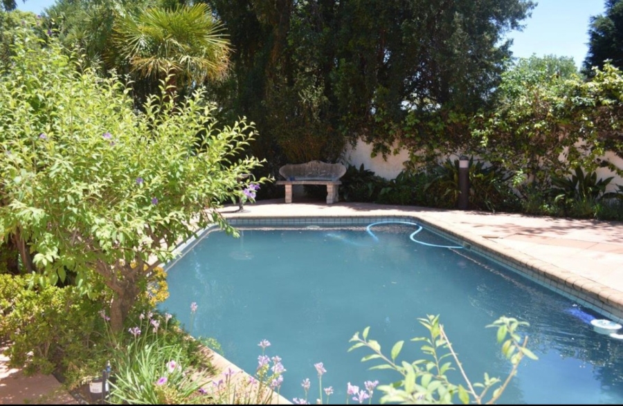 5 Bedroom Property for Sale in Wilkoppies North West